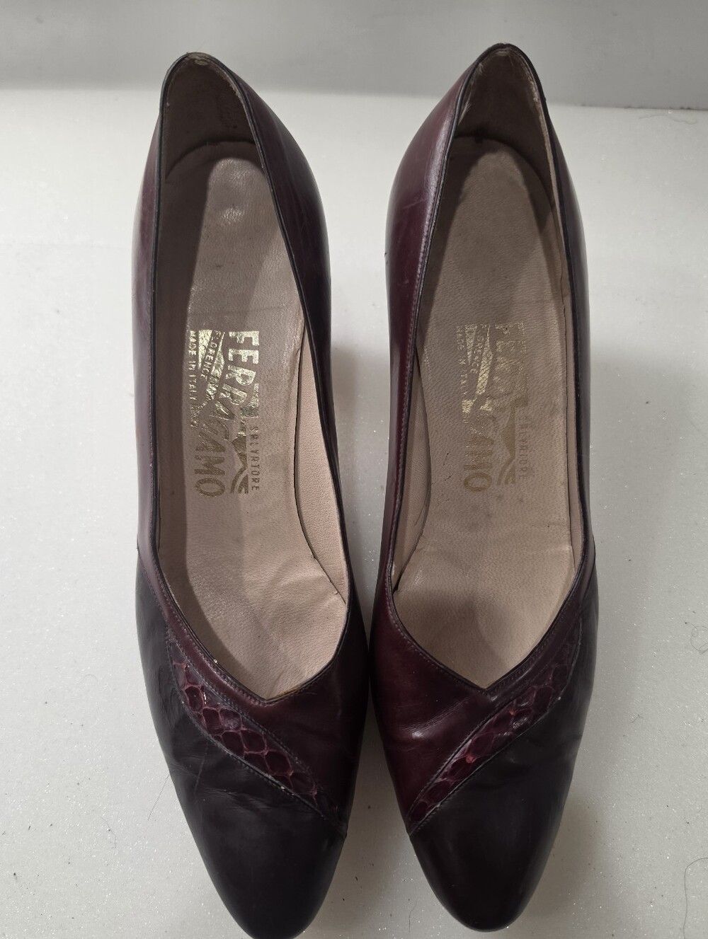 Salvatore Ferragamo Women's Two-Tone Burgundy Leather Pumps Size 9